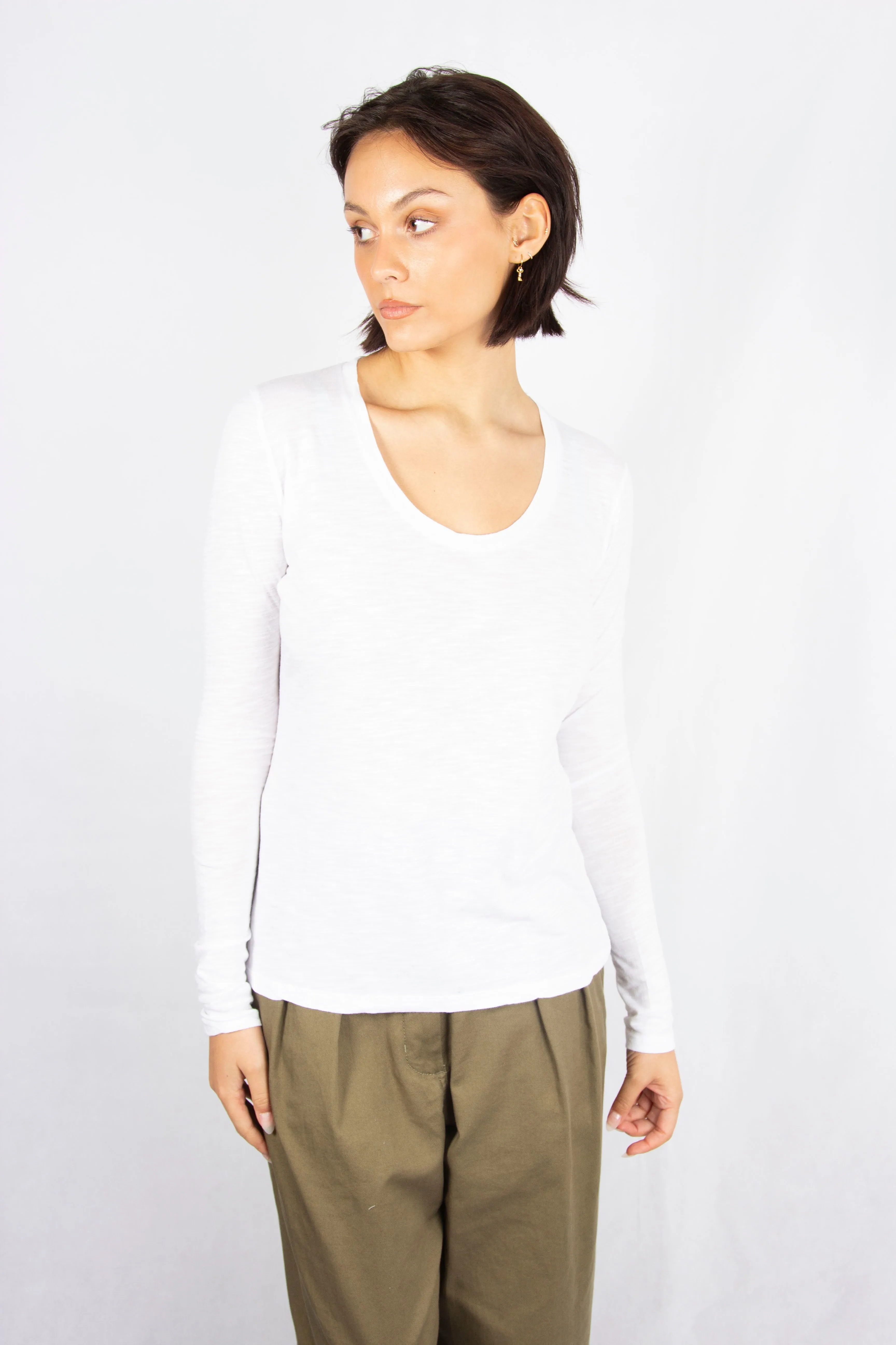 AV JAC49 Long Sleeve Tee in White