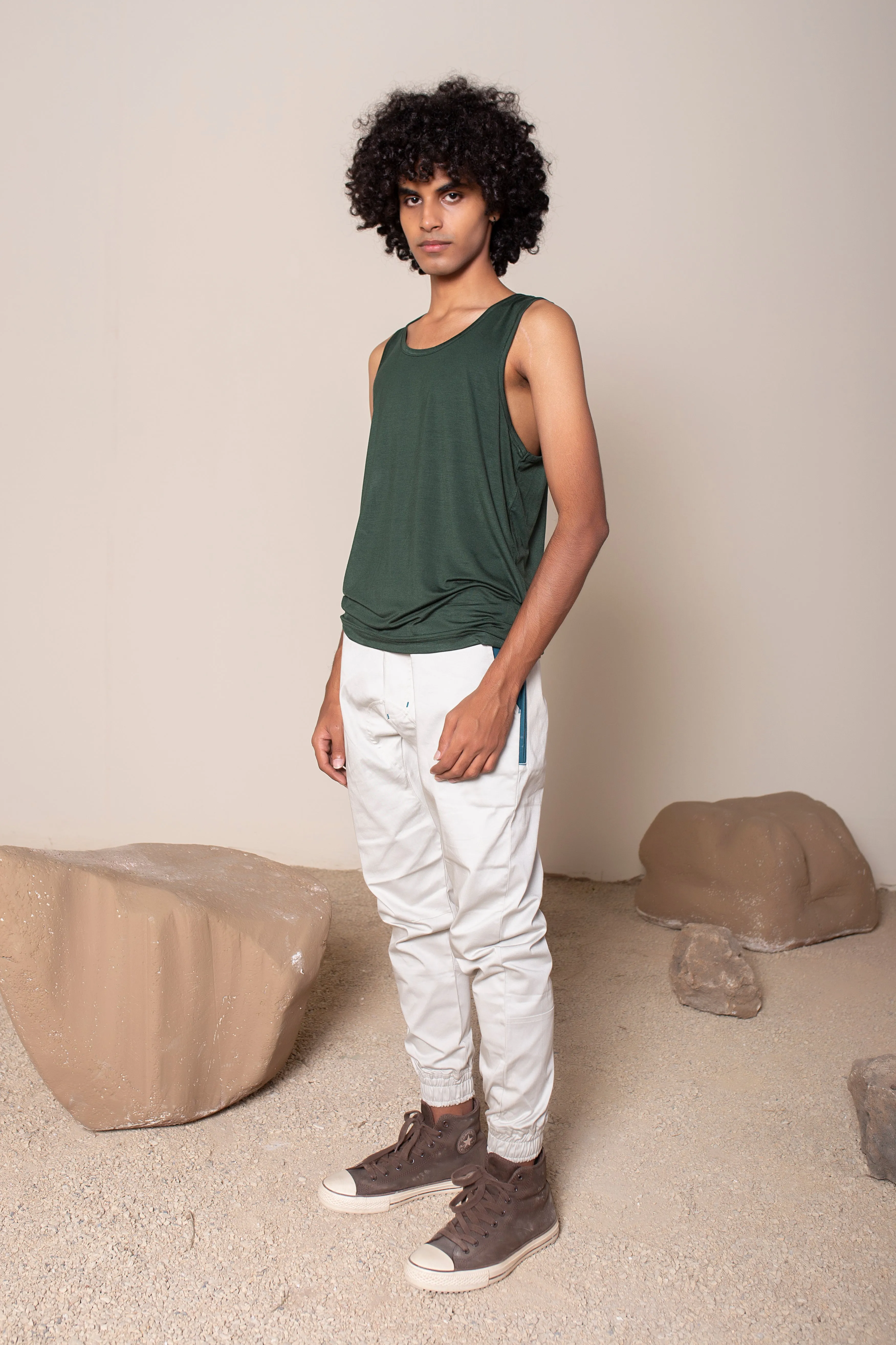 Earth Joggers Stone White